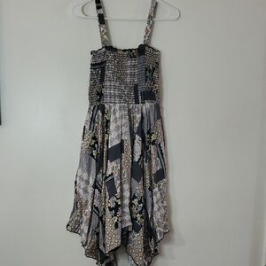 Haptics By Holly Harper Mixed Print Hankerchief Hemline Midi Dress Size Medium